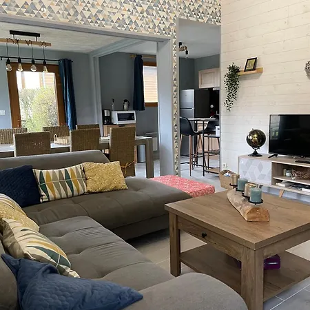 Hébergement de vacances Chaleureux Dans Domaine Privé Signy-le-Petit