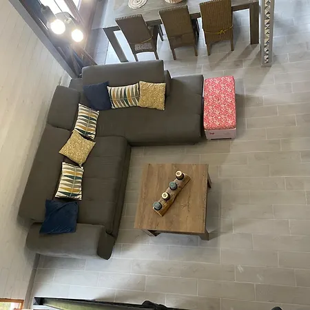Hébergement de vacances Chaleureux Dans Domaine Privé